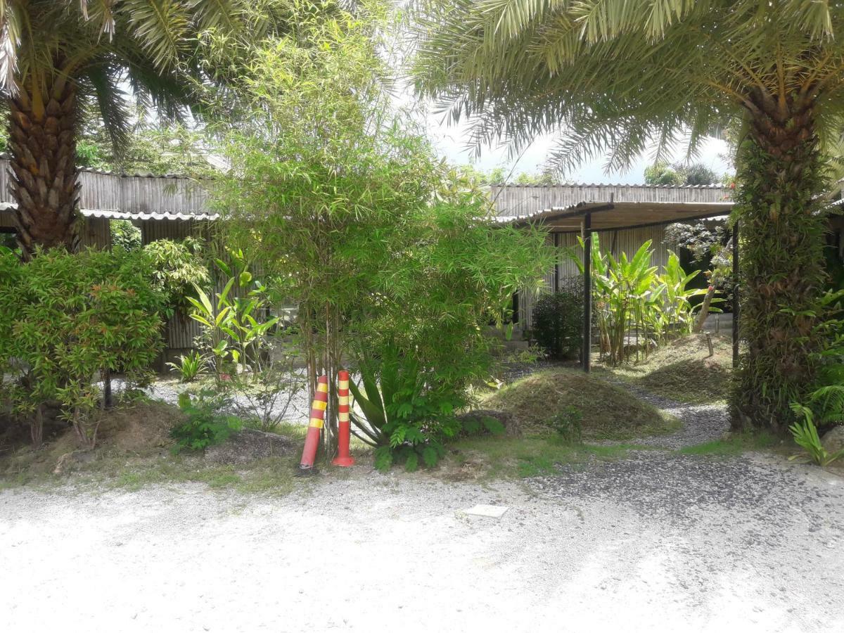 B Happy Resort - Sha Extraplus Kamala Beach Exterior photo